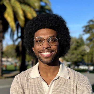 Portrait of Dominic Saunders